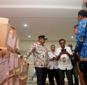 Cuaca Ekstrem, Pj Gubernur Sulsel Minta Distribusi Logistik Pemilu Dikawal dengan Baik 