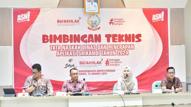 Bimbingan Teknis Tata Naskah Dinas dan Penerapan Aplikasi Srikandi Tahun 2024 Lingkup Bappelitbangda Sulsel, di Ruang Rapat Kantor Bappelitbangda, Kamis, 18 Januari 2024.