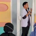 Berintraksi Bersama Pasien, Dokter Internship RSUD Andi Makkasau Edukasi Warga Pentingnya Menjaga Kesehatan Gigi