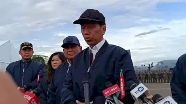 Presiden Jokowi di Lapangan Udara Halim Perdanakusuma, Jakarta, Rabu (24/01/2024).
