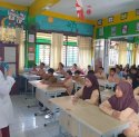 Alumni FK Unhas Angkatan 92 Gelar Bakti Sosial Sasar Puskesmas Hingga Sekolah di Makassar