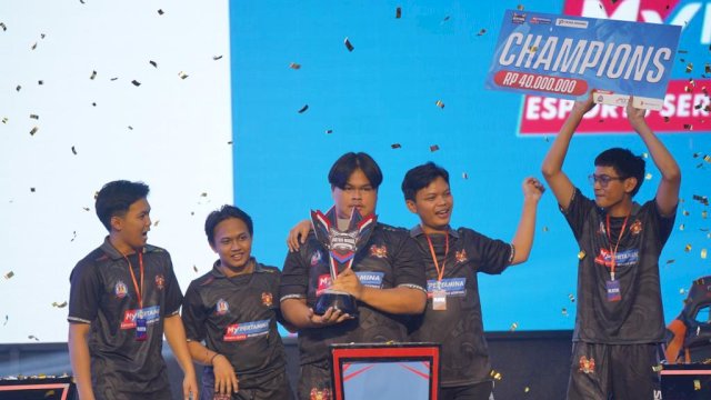 Pertalegends Esports berhasil keluar menjadi juara 1 setelah mengalahkan BTK Makassar pada babak final Turnamen Pertamina Patra Niaga Sulawesi Cup Mobile Legends Championship 2024.