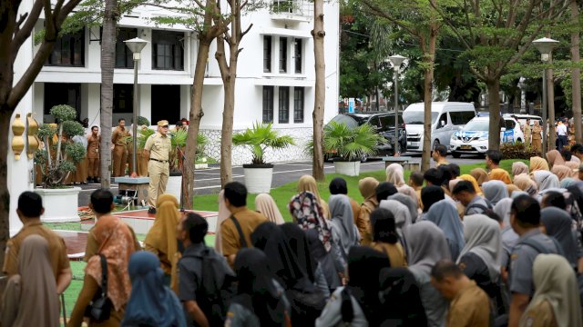 Danny Pomanto saat Apel Pagi Lingkup Pemkot Makassar di Balai Kota.