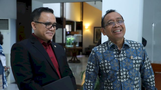 Mahasiswa UGM Kecewa ke Mensesneg Pratikno: Kekuasan Telah Merusak Pagar Penjaga Demokrasi