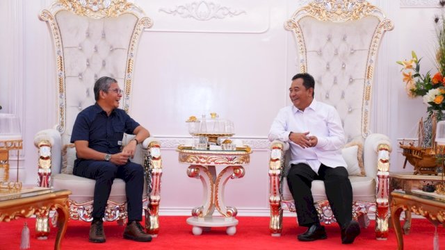 Penjabat Gubernur Sulsel, Bahtiar Baharuddin saat menerima kunjungan Direktur Utama Holding PT Perkebunan Nusantara 1 Jakarta, Teddy Yuniman Danas, di Rumah Jabatan Gubernur Sulsel, Jumat, (02/02/2024).