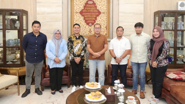 Pemimpin Bank Sulselbar KCU Makassar, Supriyanto usai beraudiensi dengan Wali Kota Makassar di kediaman wali kota, Kamis, (8/02/2024).