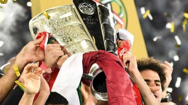 Timnas Qatar sukses merebut Piala Asia 2023 setelah di partai final mengalahkan Timnas Yordania.