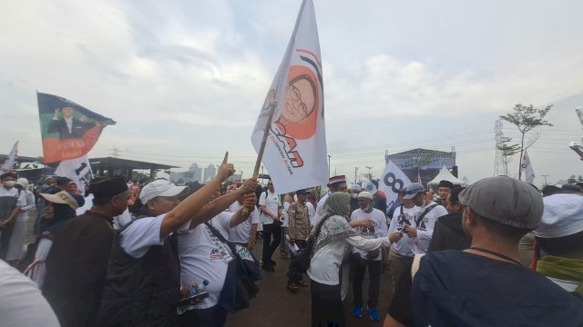 Suasana di luar Jakarta Internasional Stadium (JIS), Sabtu (10/02/2024)