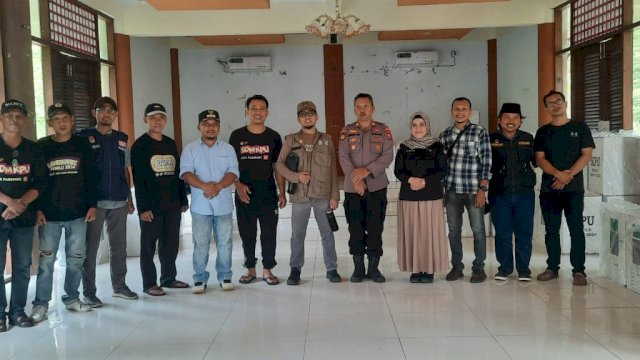 Camat Bersama Kapolres Soreang Pastikan Pengawalan Kotak Suara Hingga di Penitipan Sementara Tingkat Kecamatan