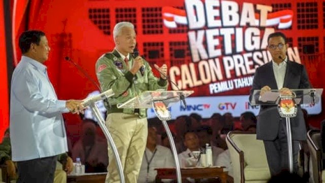 Tiga calon Presiden 2024 saat menjalani debat KPU RI.