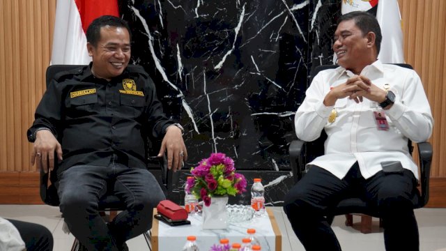 Ketua Desk Pemilu Kemenko Polhukam Rivai Ras Kunjungi KPU Sulsel, Ini Temuannya