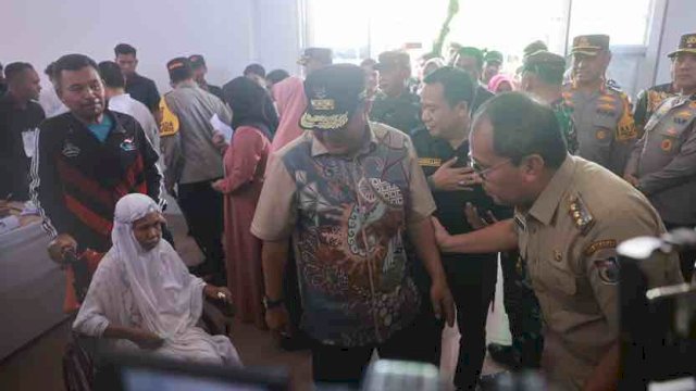 Wali Kota Makassar Moh Ramdhan Pomanto bersama Pj Gubernur Sulsel Bahtiar Baharuddin.