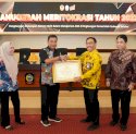 Pemprov Sulsel Dianugerahi Penghargaan Meritokrasi Kategori Sangat Baik