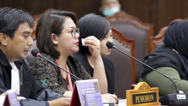 Salah satu anggota PPAI saat mengajukan permohonan ke MK.