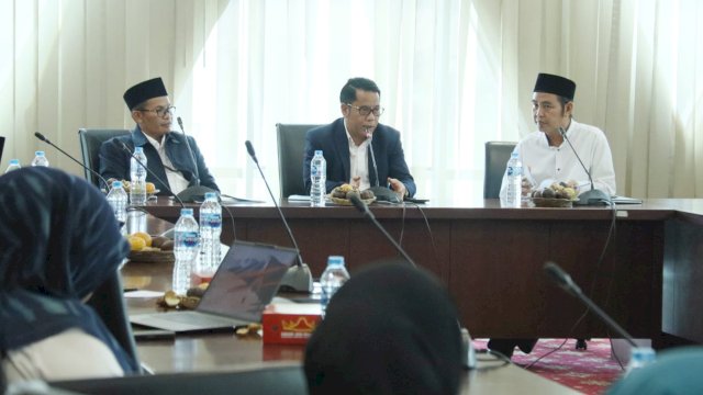 Direktur Urusan Agama Islam dan Pembinaan Syariah (Urais dan Binsyar) Kemenag, Adib pada Rapat Persiapan Penetapan Awal Ramadan di Jakarta.