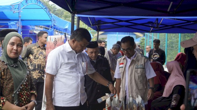 Bupati Bulukumba, Andi Muchtar Ali Yusuf  menyampaikan terima kasih kepada PLN yang memberikan bantuan kepada masyarakat.