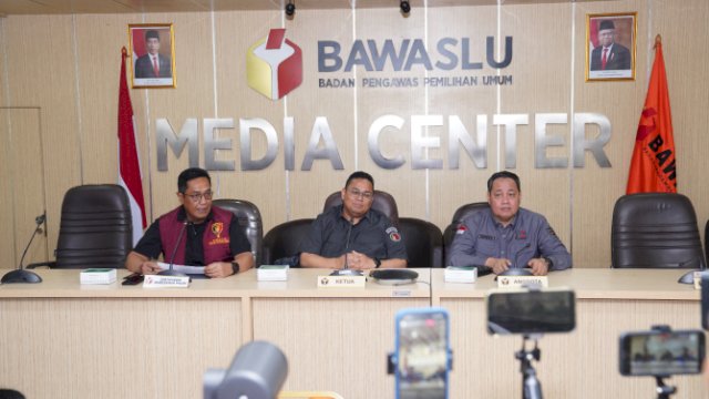 Bawaslu melakukan konferensi pers Update Penanganan Pelanggaran Pidana Pemilu 2024.