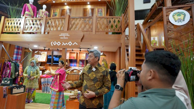 Pj Sekretaris Daerah Provinsi Sulsel, Andi Muhammad Arsjad menghadiri Pameran Kerajinan International Handicraft Trade Fair (Inacraft) 2024 di JCC Senayan, Jakarta Pusat.