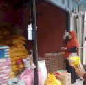 Pantau Harga Bapok di Pasar Malili, Amrullah: Semoga Stabil Sebelum Ramadhan