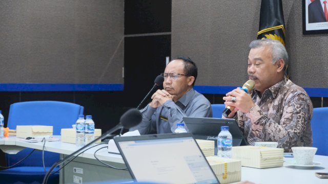 Kepala Kanwil DJPb Sulsel Supendi, saat menggelar konferensi pers Kinerja APBN Anging Mammiri, di Ruang Rapat Kepala Kanwil DJPb Sulsel, Kamis (29/02/2024).
