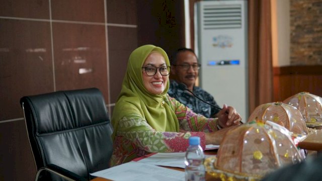 Bupati Luwu Utara, Indah Putri Indriani saat memimpin Rapat Persiapan Safari Ramadan dan Penentuan Zakat