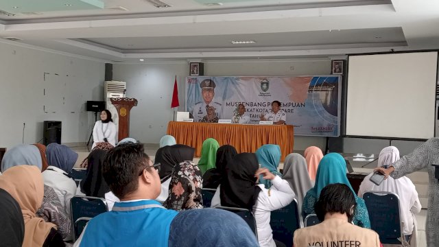 Musrenbang  Perempuan ini  dihadiri Sekretaris Daerah (Sekda) Kota Parepare, Muh. Husni Syam mewakili Penjabat (Pj) Wali Kota Parepare, Akbar Ali di Gedung Balai Ainun Habibie, Kota Parepare, Kamis (14/03/2024).