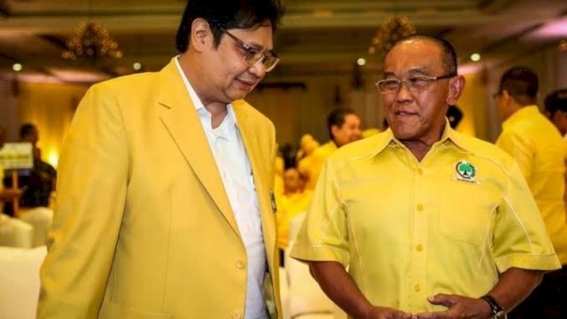 Ketua Dewan Pembina DPP Partai Golkar&nbsp;Aburizal Barie bersama Ketum DPP Golkar Airlangga Hartarto.