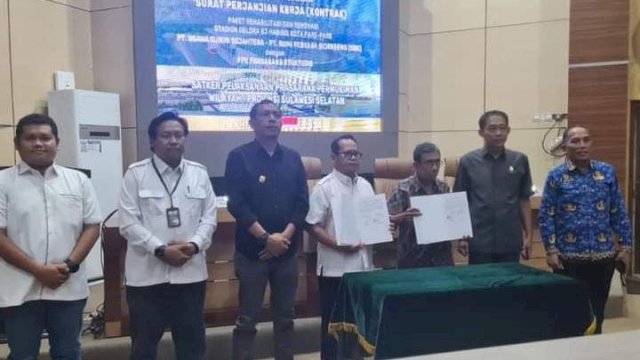 Penandatanganan kontrak dilakukan di Ruang Pola Kantor Wali Kota Parepare, Senin 18 Maret 2024.