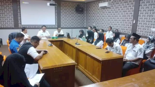 Tim Gugus Tugas Kota Layak Anak (KLA) Parepare menggelar rapat monitoring dan evaluasi (Monev).