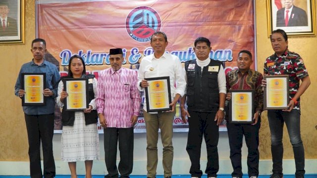 4 Bulan Pimpin Parepare, Pj Wali Kota Akbar Ali Terima Penghargaan dari FMB