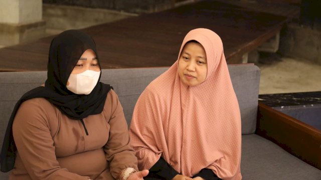 Mensos Risma Temui dan Salurkan Bantuan Korban Rudapaksa Ayah Tiri di Makassar