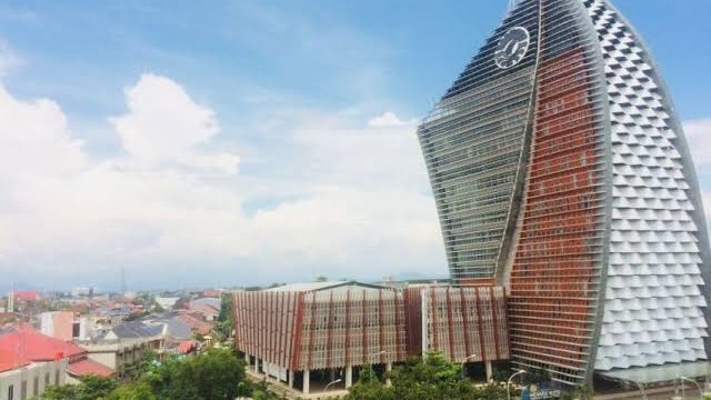Menara Phinisi Universitas Negeri Makassar