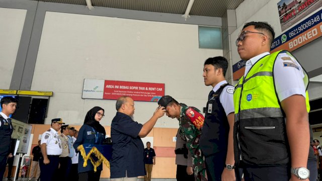 PT Angkasa Pura I Bandara Internasional Sultan Hasanuddin resmi mendirikan Posko Angkutan Lebaran Terpadu tahun 2024.