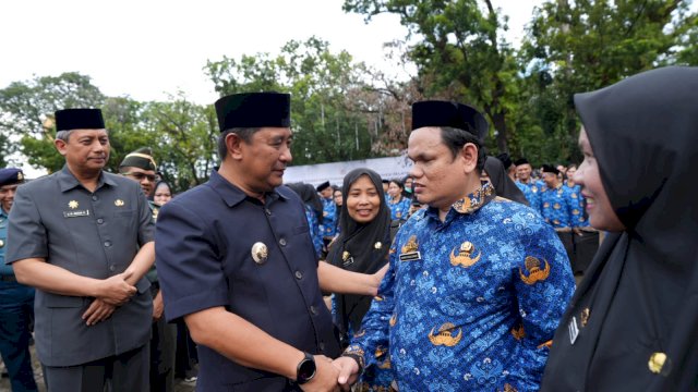 Penjabat Gubernur Sulsel, Bahtiar Baharuddin menyampaikan selamat kepada seluruh PPPK lingkup Pemprov Sulsel.