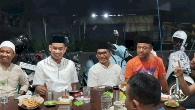 Kebersamaan Anggota DPRD Kota Makassar Usai Taraweh