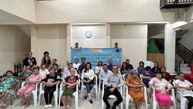 PIPO Mall Makassar Peduli, Santuni dan Temui Lansia Panti Werdha Theodora