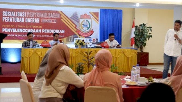 Sekretariat DPRD Kota Makassar menggelar sosialisasi Peraturan Daerah (Perda) Nomor 1 Tahun 2019 tentang Penyelenggaraan Pendidikan.