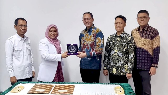 KERJASAMA. Penandatanganan nota kesepahaman dengan UIN Syarif Hidayatullah beberapa waktu lalu.