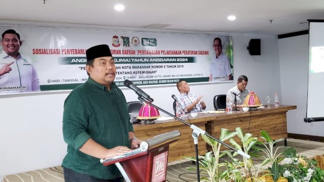 Anggota DPRD Makassar, Imam Musakkar sosialisasi Kepemudaan, di Hotel Grand Maleo, Minggu (4/2/2024).