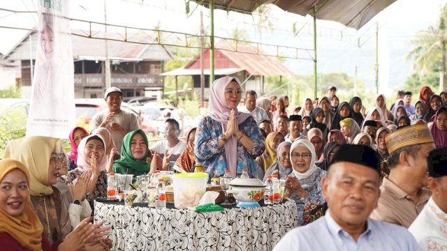 Andi Ina Deklarasi Maju Pilkada Barru Bersama Ratusan Warga