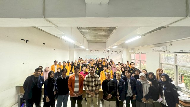 MP Ekolibrium FEB UNM Beri Pelatihan Orientasi Karya Tulis Ilmiah