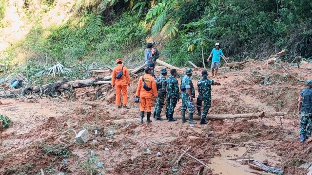 Bencana Longsor Tana Toraja, 2 Orang Masih Dalam Pencarian