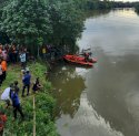 Basarnas Makassar Lakukan Pencarian Seorang Warga yang Lompat di Jembatan Sungai Pappa