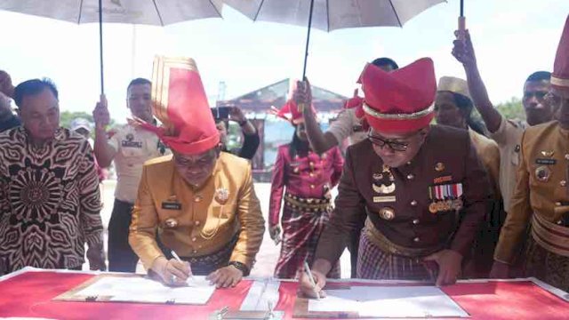 Danny Pomanto bersama Pj Bupati Jeneponto Junaedi Bakri juga menandatangani Momerandum Of Understanding (MoU) tentang Pengendalian Inflasi Daerah.