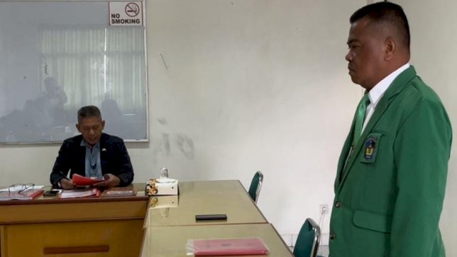 Politisi Golkar Usman Marham Raih Gelar Magister Hukum di Pascasarjana UMI