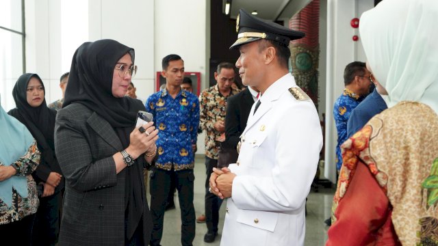 Ketua DPRD Sulsel Andi Ina Kartika Sari berbincang bersama Prof Zudan Arif Fakrulloh.