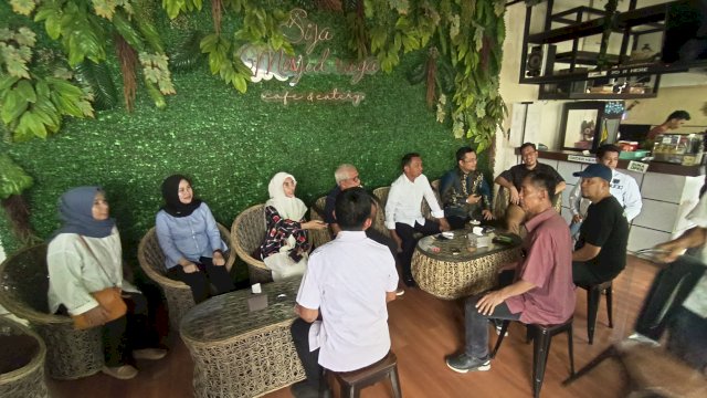 Pertemuan tiga calun bupati di Kabupaten gowa.