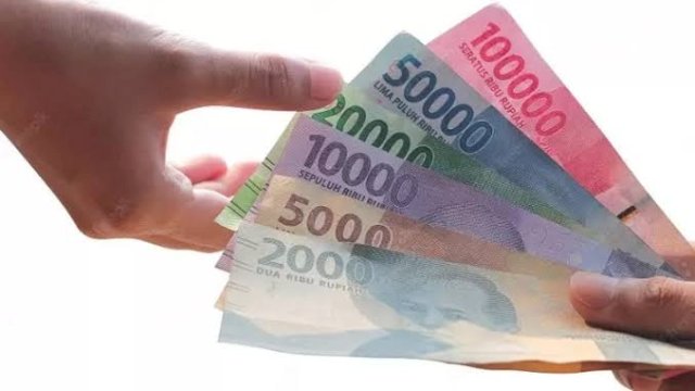 Jokowi Teken Perpres Kenaikan Tunjangan Kinerja Pegawai Setjen DPR Sebelum Lengser