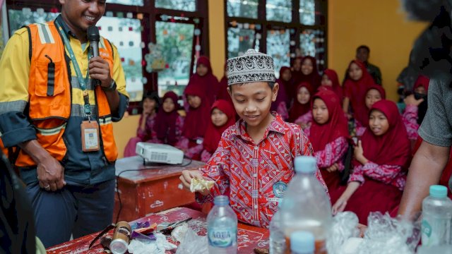PT Vale IGP Morowali  Edukasi Siswa SD Manfaatkan Limbah Sampah