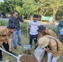 Kepala DLH Makassar Pimpin Aksi Penanaman 300 Bibit Pohon